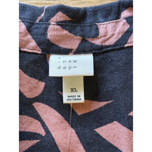 A New Day Linen Blend‎ Blouse Top Size XL Floral Short Sleeve Button *Like New* - Picture 3 of 9
